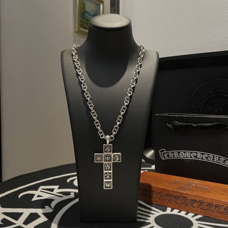 Ch*0me He**ts necklaces